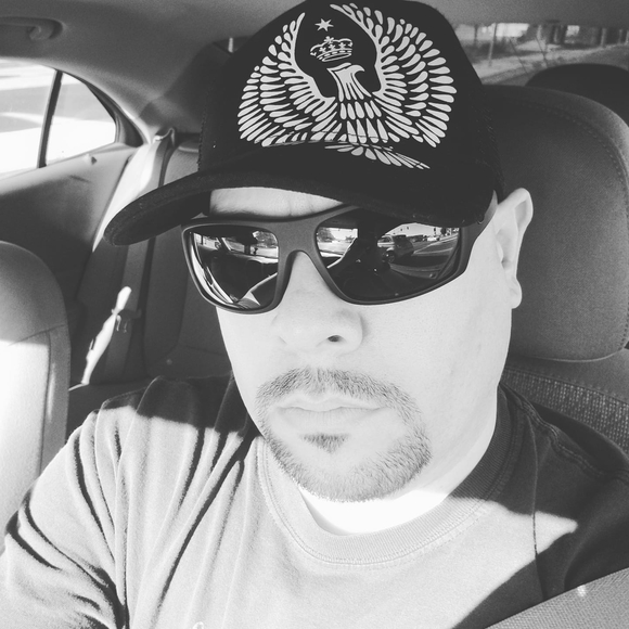 Meet your Posher, Daryl - Picture 1 of 1